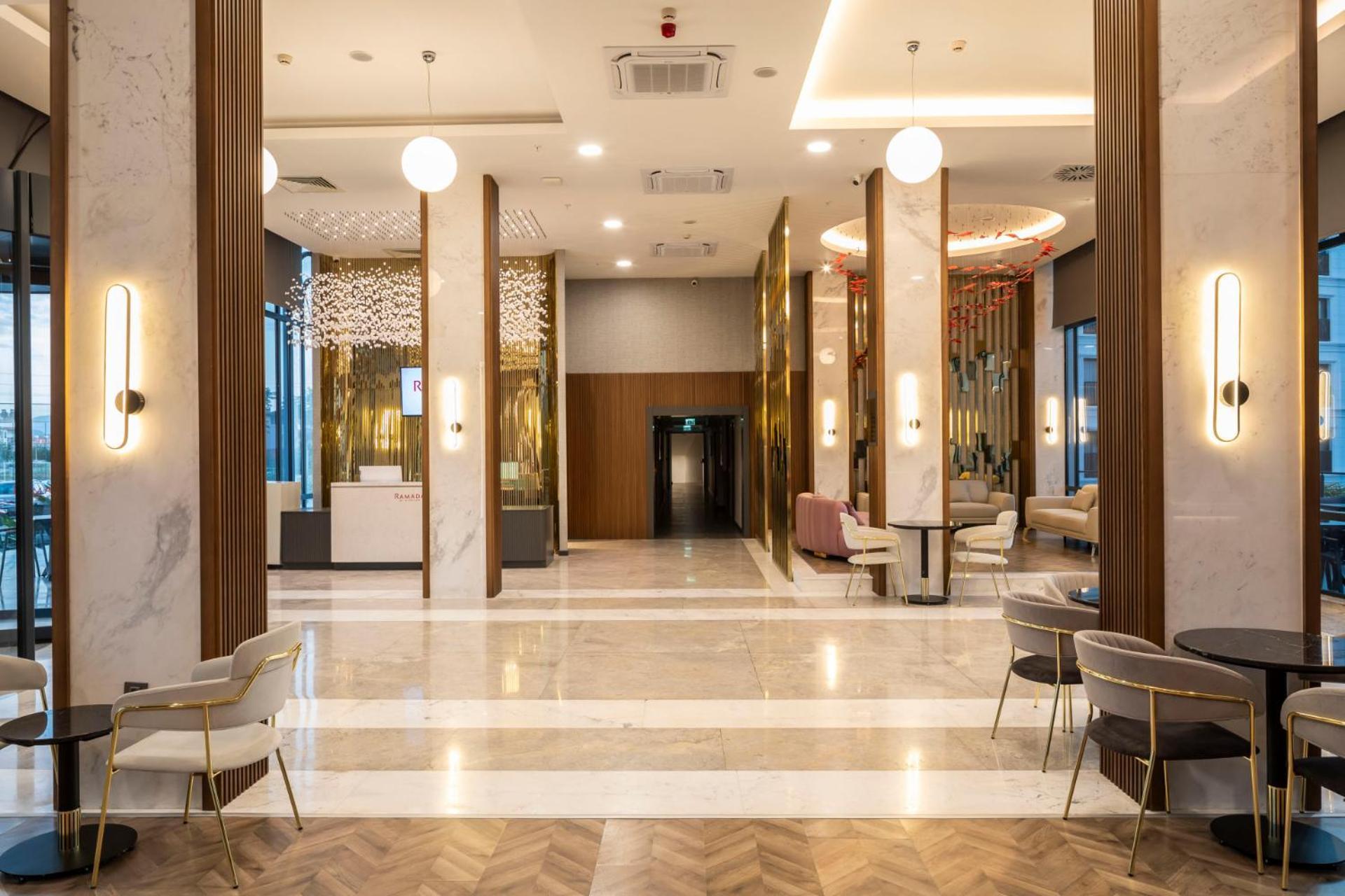 Ramada By Wyndham ダラマン エクステリア 写真